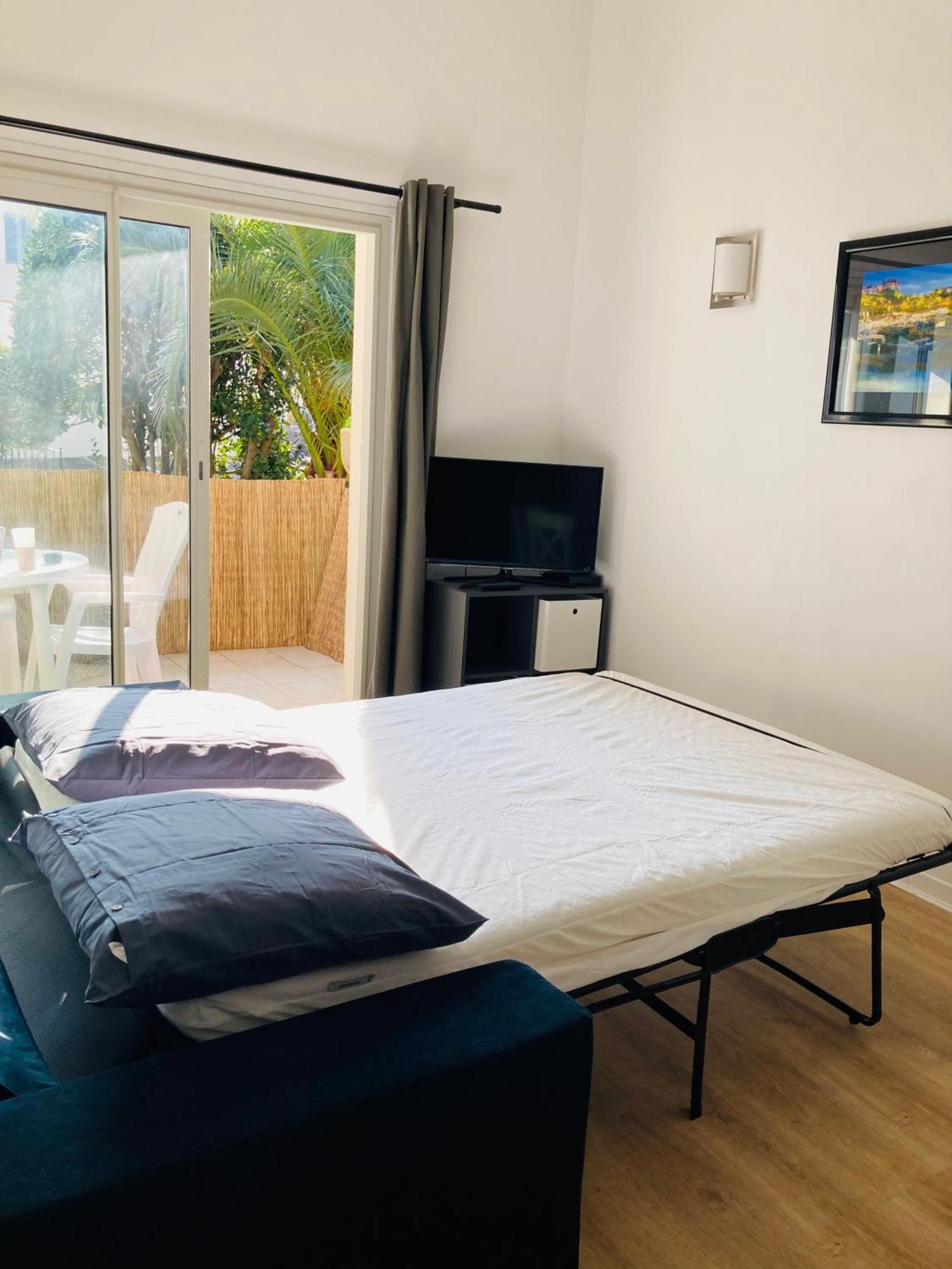 Charming 1 Bedroom Flat, Biarritz Center With Pool And Car Park Exterior photo